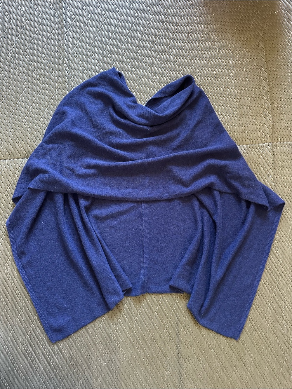 ✨Claudia Nichole Alashan 100% Cashmere Poncho Capelet Royal Blue NWT - Picture 8 of 9